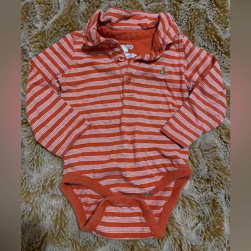 Gap baby 12-18 months orange striped onesie